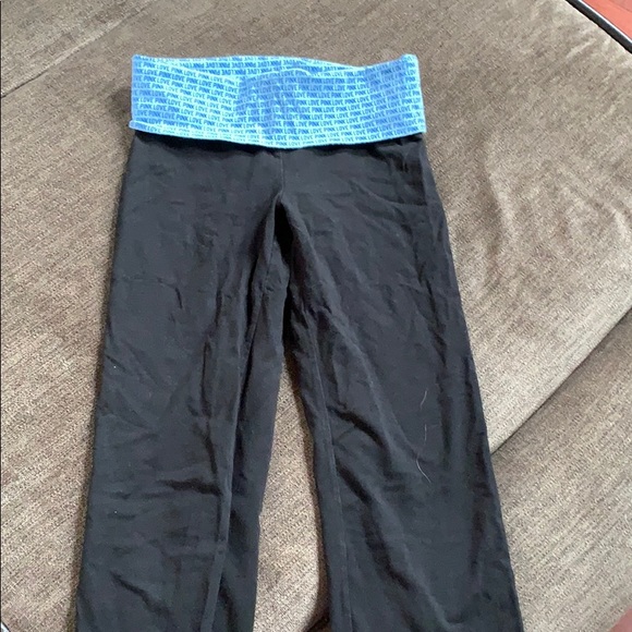 PINK Victoria's Secret Pants - Victoria Secret cropped leggings